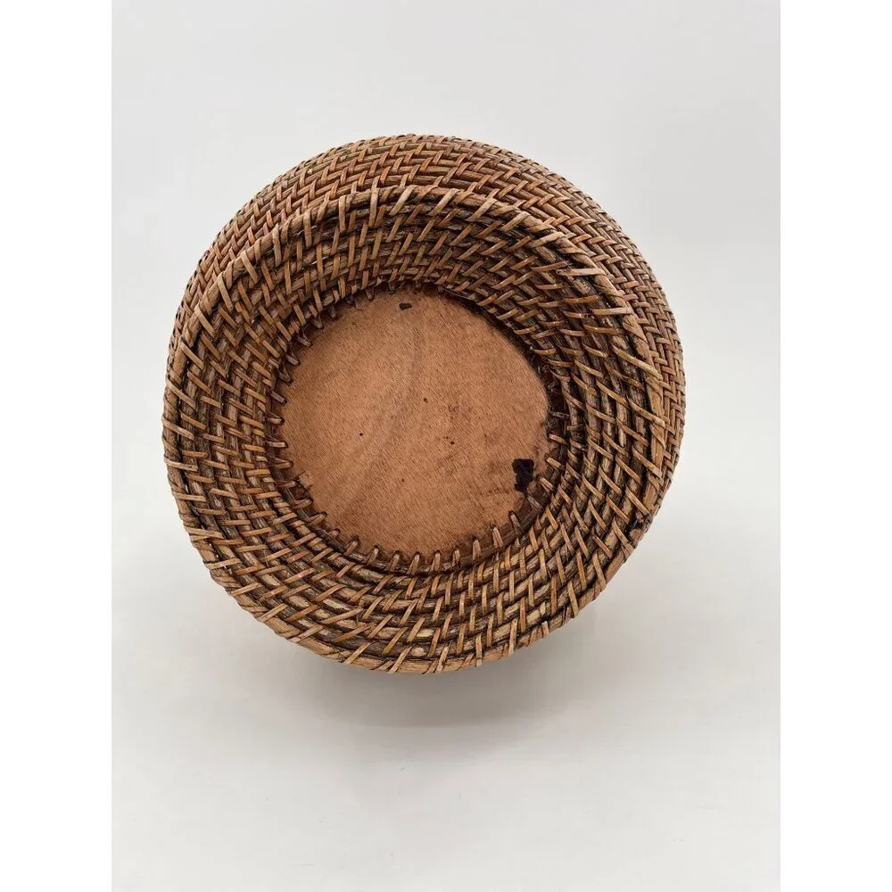 Handwoven Wicker Vase Decorative Accent Piece With Textured Weave & Wide Rim Des